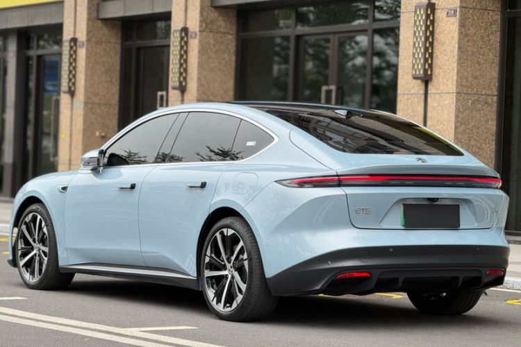 Used Nio ET5 2024 75 kWh Exterior 5