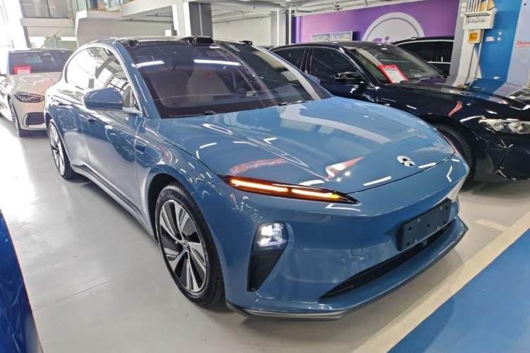 Used Nio ET5 2024 75 kWh Front Right 45 Deg