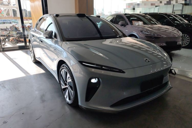 Used Nio ET5 2024 75 kWh Front Right 45 Deg