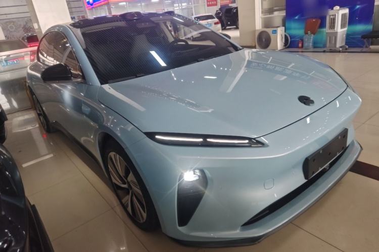 Used Nio ET5 2024 75 kWh Front Right 45 Deg