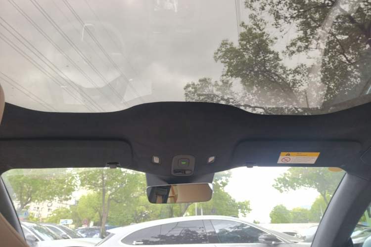 Used Nio ET5 2024 75 kWh Headliner