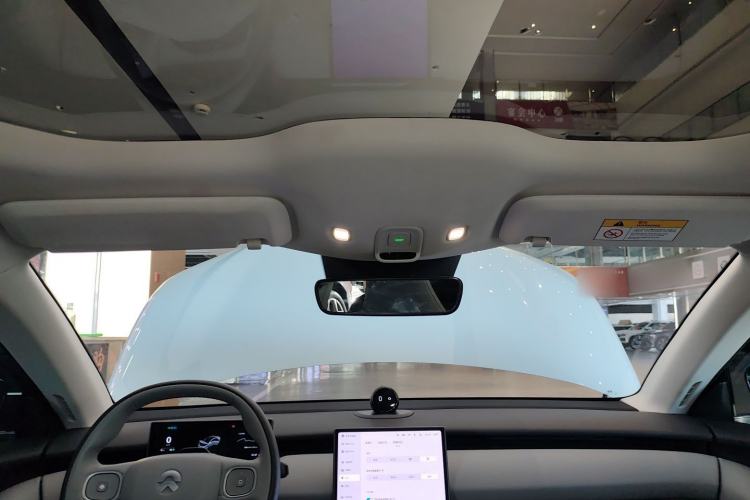 Used Nio ET5 2024 75 kWh Headliner