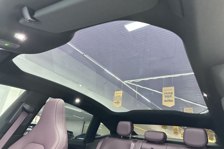 Used Nio ET5 2024 75 kWh Headliner