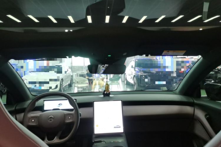 Used Nio ET5 2024 75 kWh Headliner