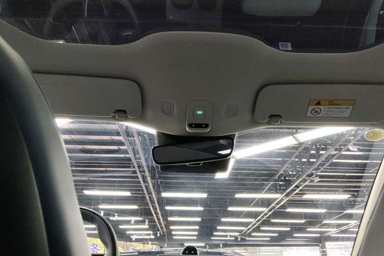 Used Nio ET5 2024 75 kWh Headliner