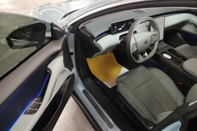 Used Nio ET5 2024 75 kWh Interior 3