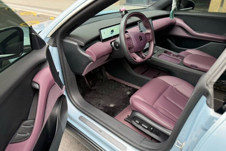 Used Nio ET5 2024 75 kWh Interior 7