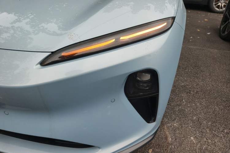 Used Nio ET5 2024 75 kWh Left Front Headlight