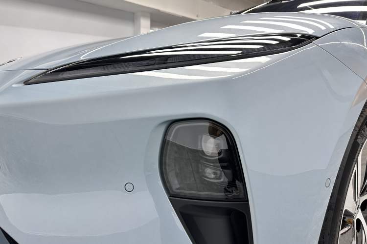 Used Nio ET5 2024 75 kWh Left Front Headlight