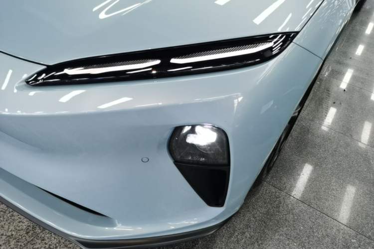 Used Nio ET5 2024 75 kWh Left Front Headlight