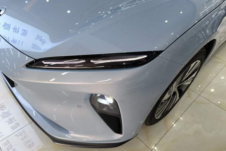 Used Nio ET5 2024 75 kWh Left Front Headlight