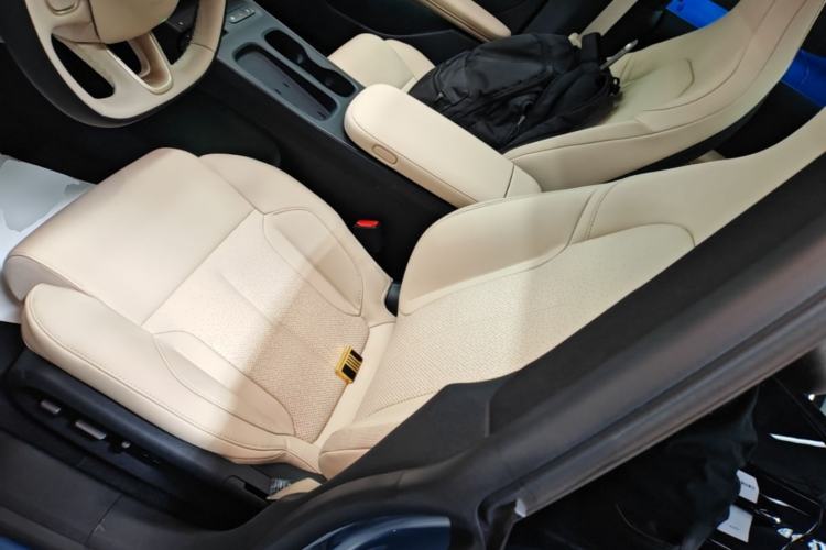 Used Nio ET5 2024 75 kWh Left Front Seat