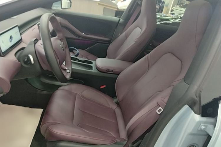 Used Nio ET5 2024 75 kWh Left Front Seat