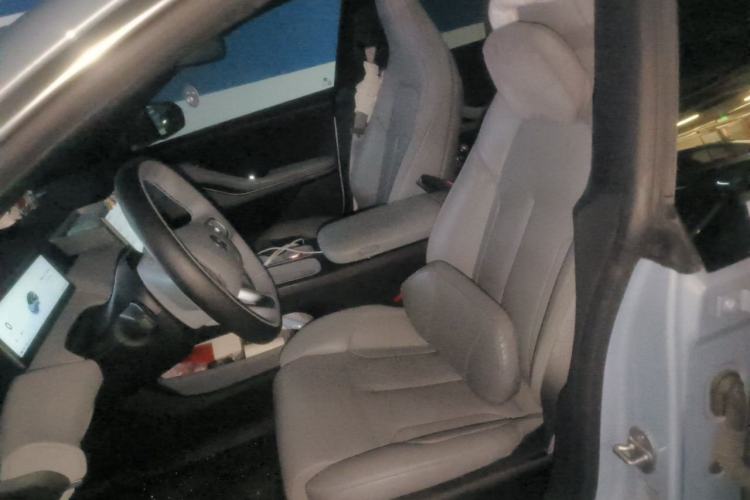 Used Nio ET5 2024 75 kWh Left Front Seat