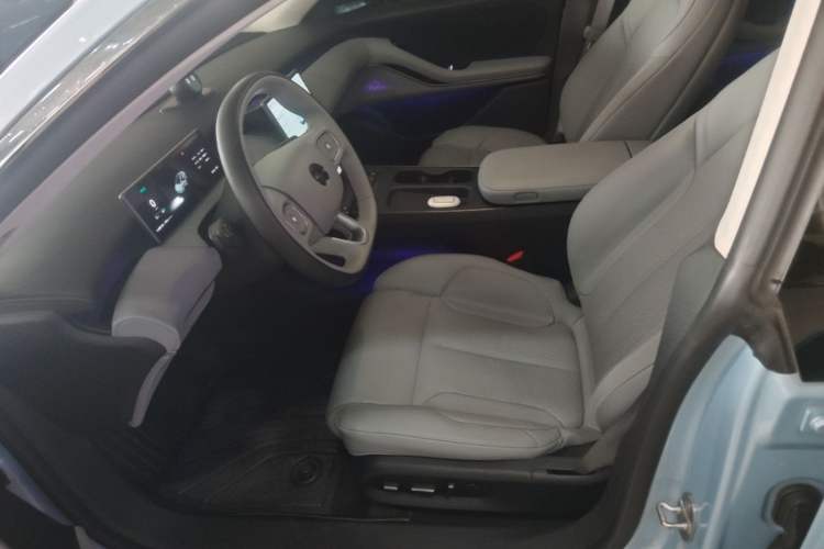 Used Nio ET5 2024 75 kWh Left Front Seat