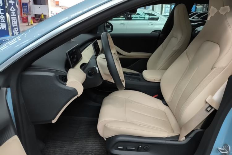 Used Nio ET5 2024 75 kWh Left Front Seat