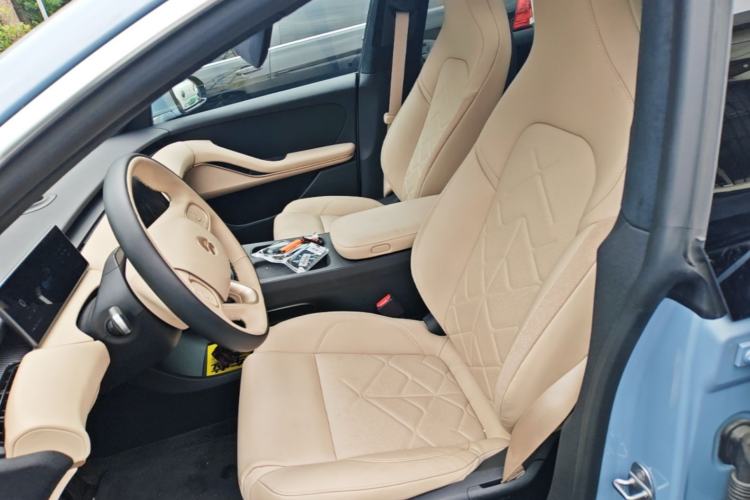Used Nio ET5 2024 75 kWh Left Front Seat