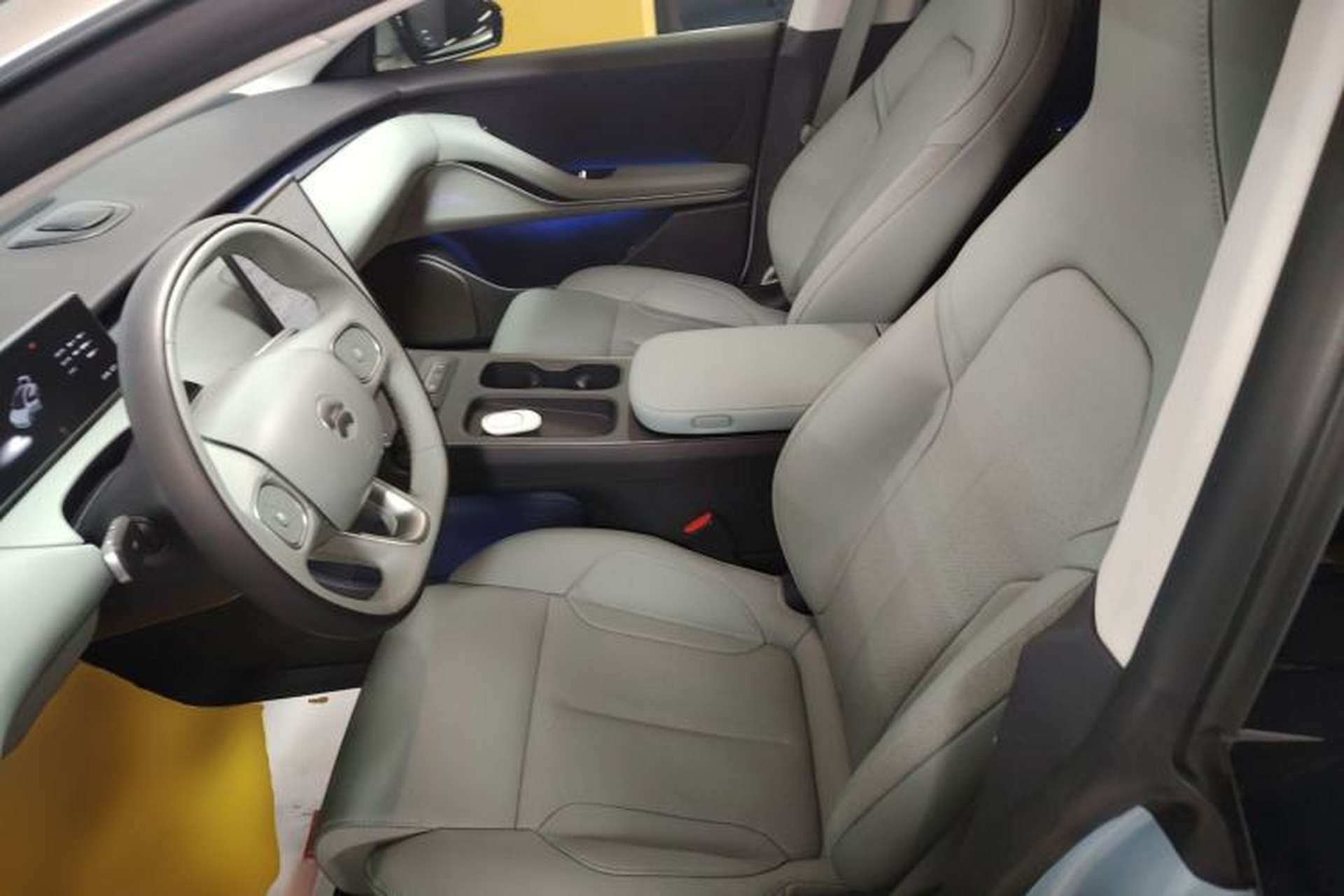 Used Nio ET5 2024 75 kWh Left Front Seat