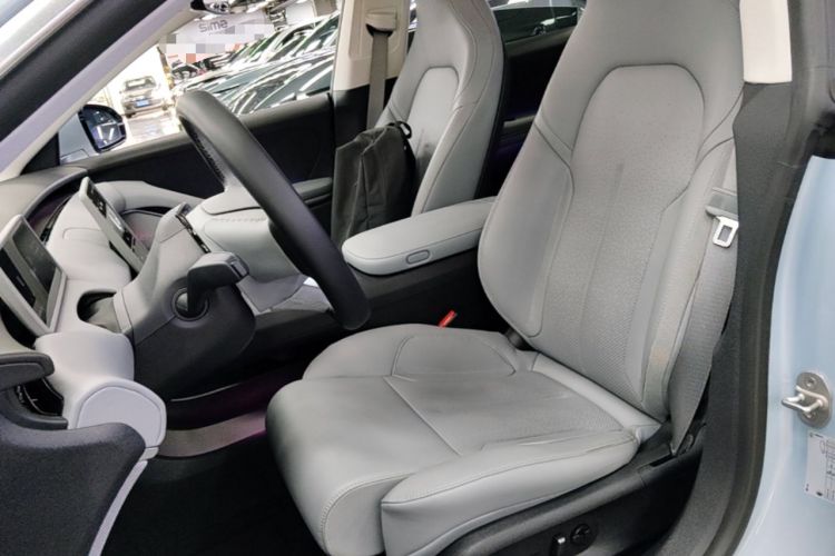 Used Nio ET5 2024 75 kWh Left Front Seat