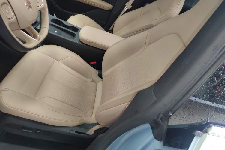 Used Nio ET5 2024 75 kWh Left Front Seat
