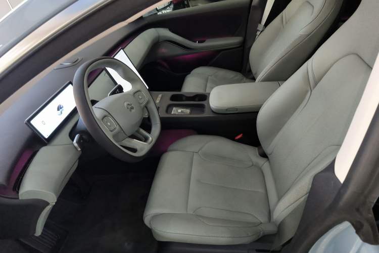 Used Nio ET5 2024 75 kWh Left Front Seat