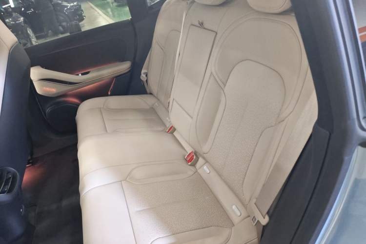 Used Nio ET5 2024 75 kWh Left Rear Seat