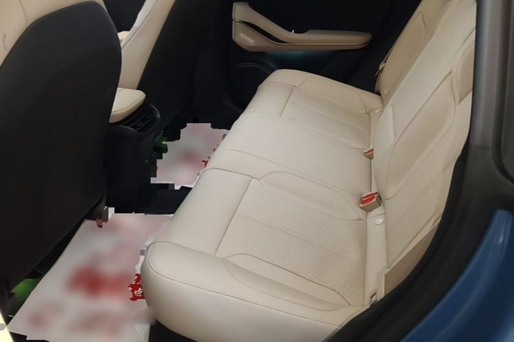 Used Nio ET5 2024 75 kWh Left Rear Seat