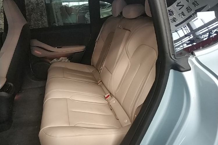 Used Nio ET5 2024 75 kWh Left Rear Seat