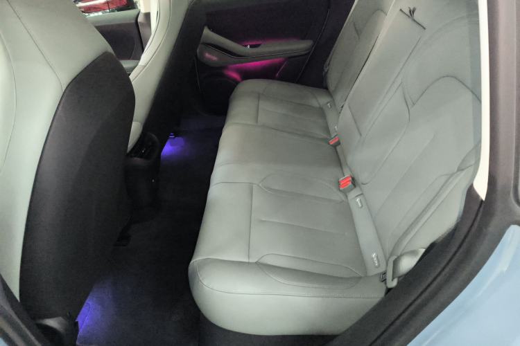 Used Nio ET5 2024 75 kWh Left Rear Seat