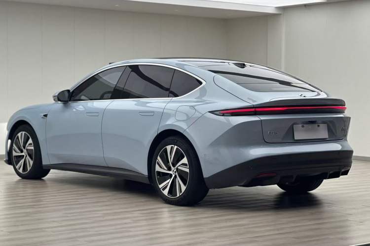 Used Nio ET5 2024 75 kWh Left Side