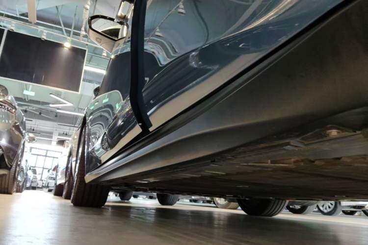 Used Nio ET5 2024 75 kWh Left Side Sill