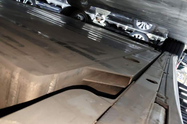 Used Nio ET5 2024 75 kWh Left Side Sill