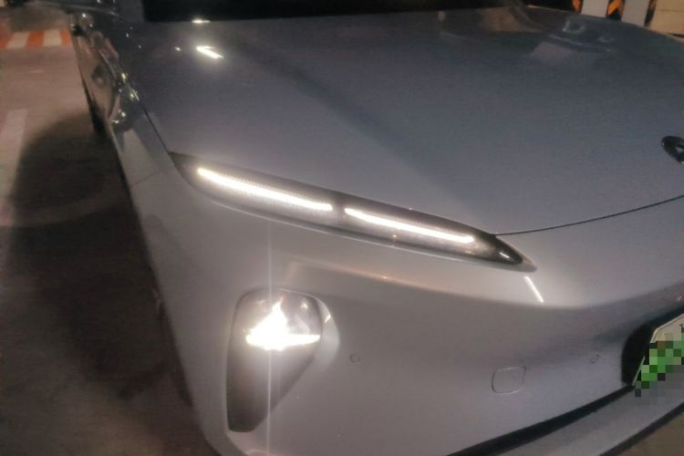 Used Nio ET5 2024 75 kWh Right Front Headlight
