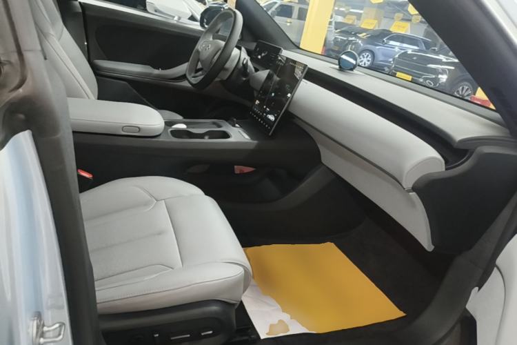 Used Nio ET5 2024 75 kWh Right Front Seat