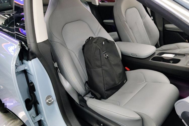 Used Nio ET5 2024 75 kWh Right Front Seat