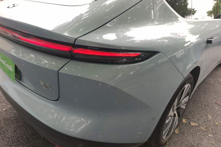 Used Nio ET5 2024 75 kWh Right Rear Taillight