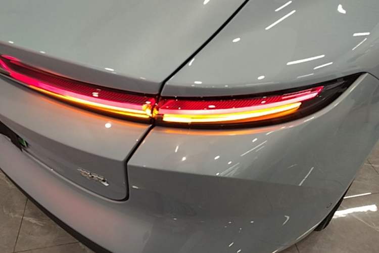 Used Nio ET5 2024 75 kWh Right Rear Taillight