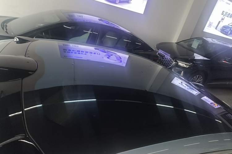 Used Nio ET5 2024 75 kWh Roof