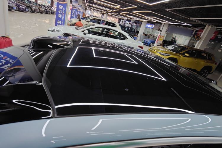 Used Nio ET5 2024 75 kWh Roof