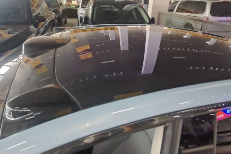 Used Nio ET5 2024 75 kWh Roof