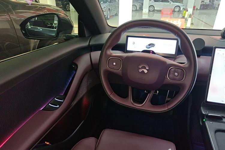 Used Nio ET5 2024 75 kWh Steering Wheel