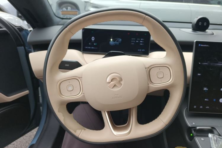 Used Nio ET5 2024 75 kWh Steering Wheel