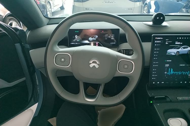 Used Nio ET5 2024 75 kWh Steering Wheel