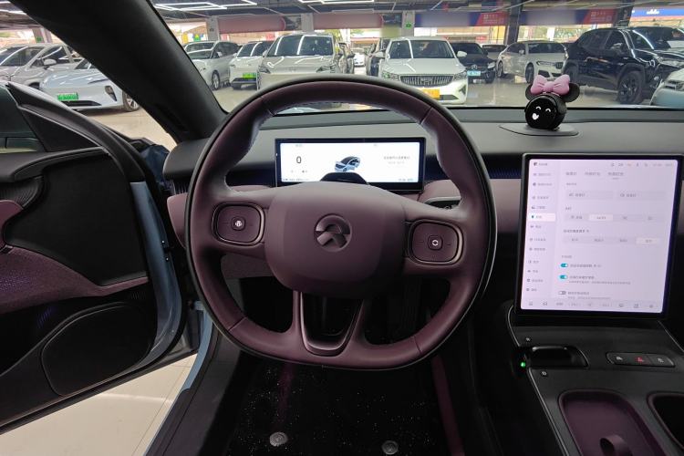 Used Nio ET5 2024 75 kWh Steering Wheel