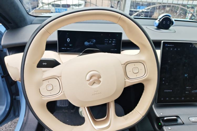 Used Nio ET5 2024 75 kWh Steering Wheel