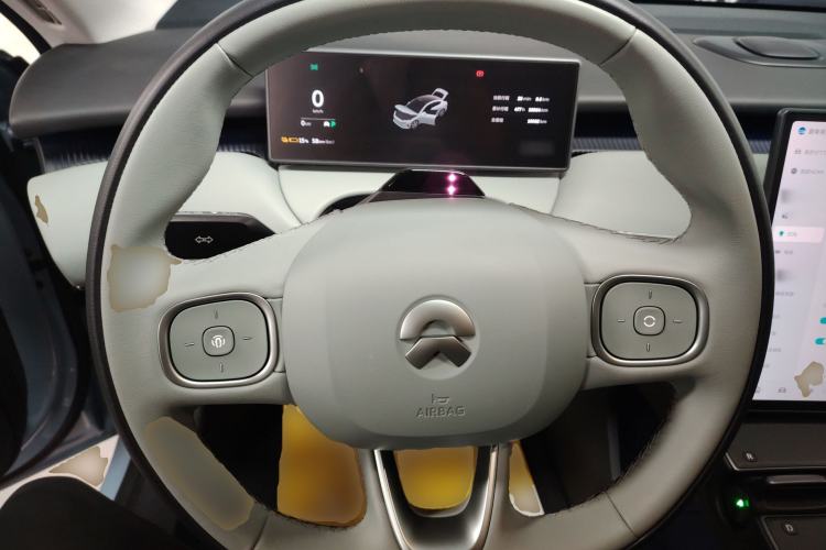 Used Nio ET5 2024 75 kWh Steering Wheel