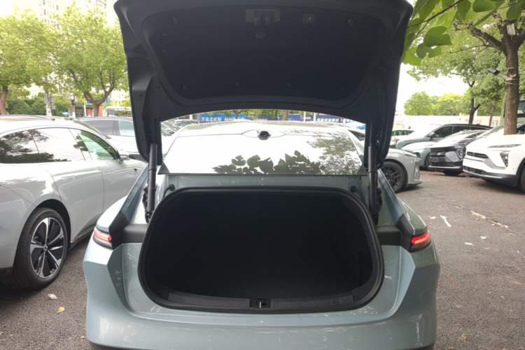 Used Nio ET5 2024 75 kWh Trunk