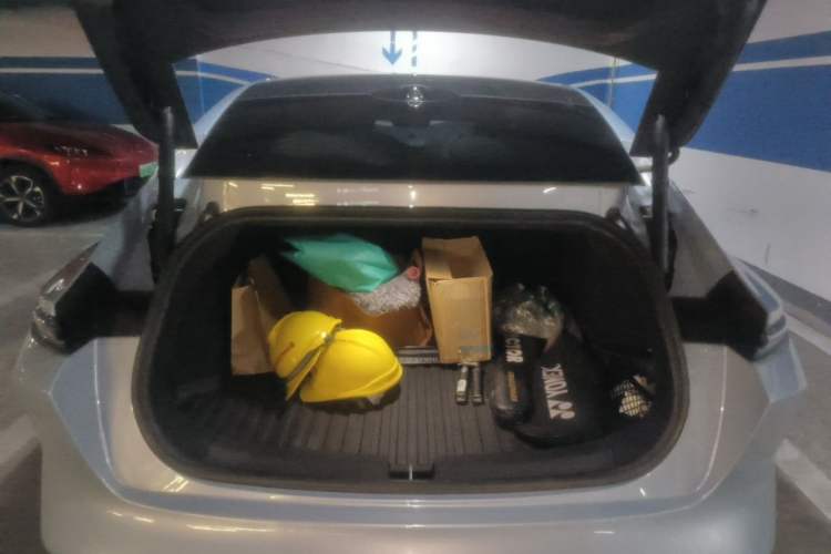 Used Nio ET5 2024 75 kWh Trunk