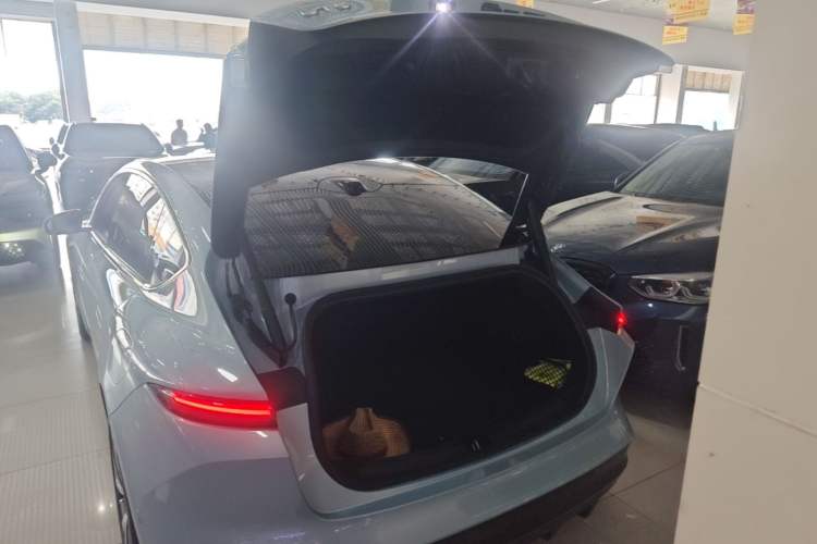 Used Nio ET5 2024 75 kWh Trunk