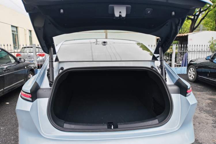 Used Nio ET5 2024 75 kWh Trunk